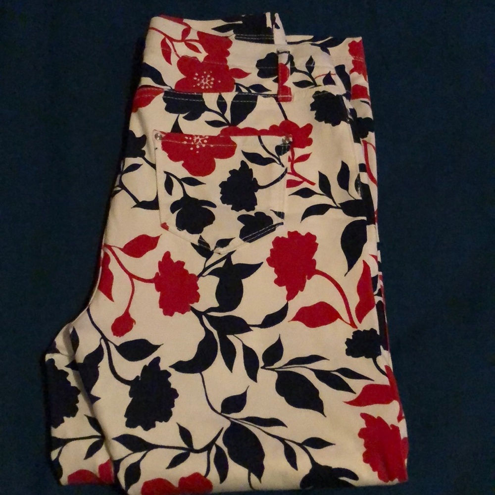 Floral print pants (NEVER WORN)